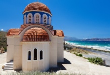 Крит церковь у моря